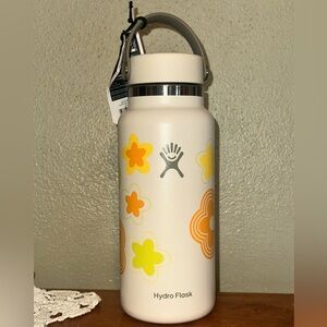 Hydro Flask -Happy Days- 32oz NWT- #1
